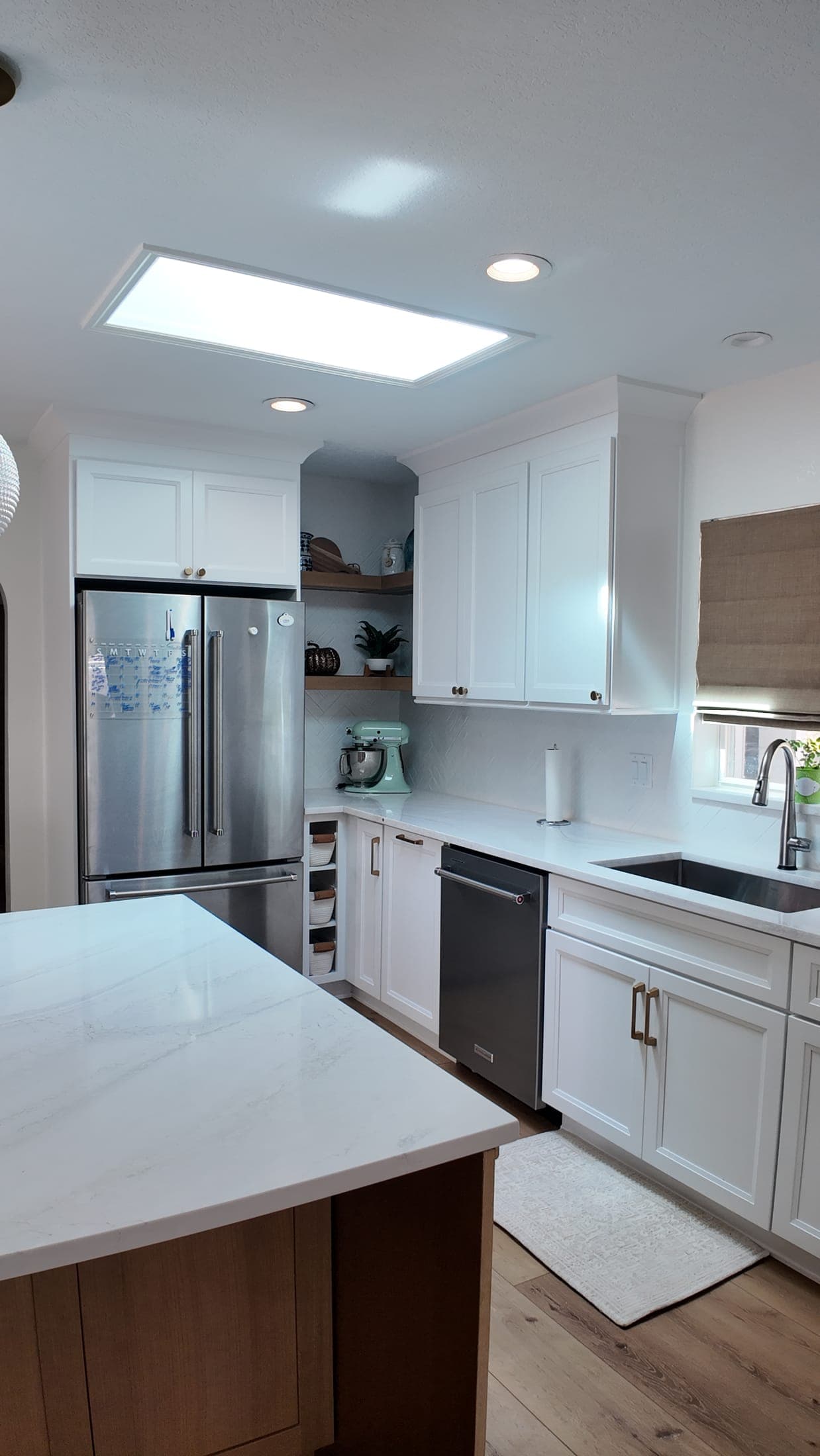 White Oak & White Kitchen — detail 5