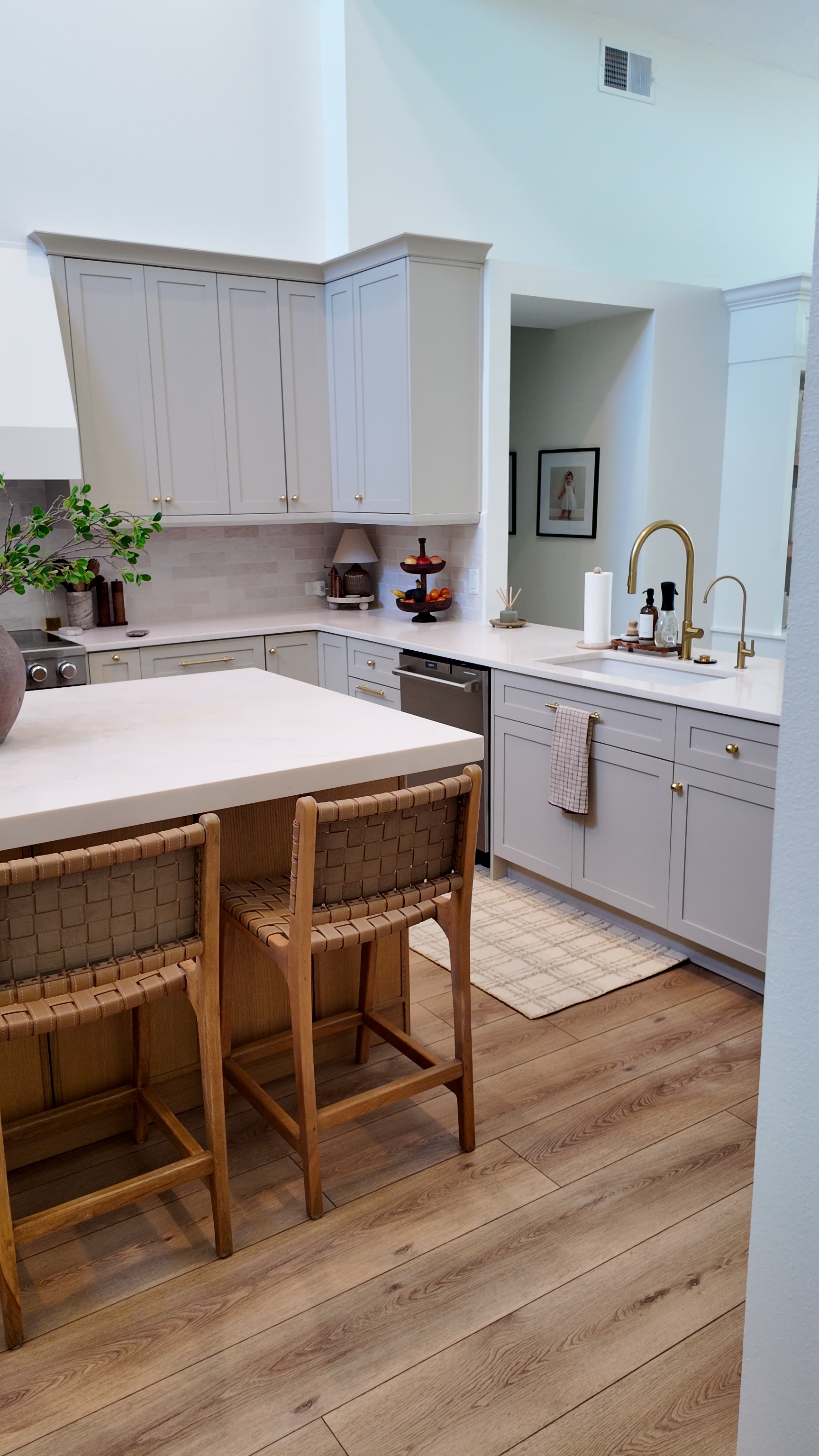 Greige Shaker & Oak Island Kitchen — Kitchen Remodeling in Orlando, FL (5)