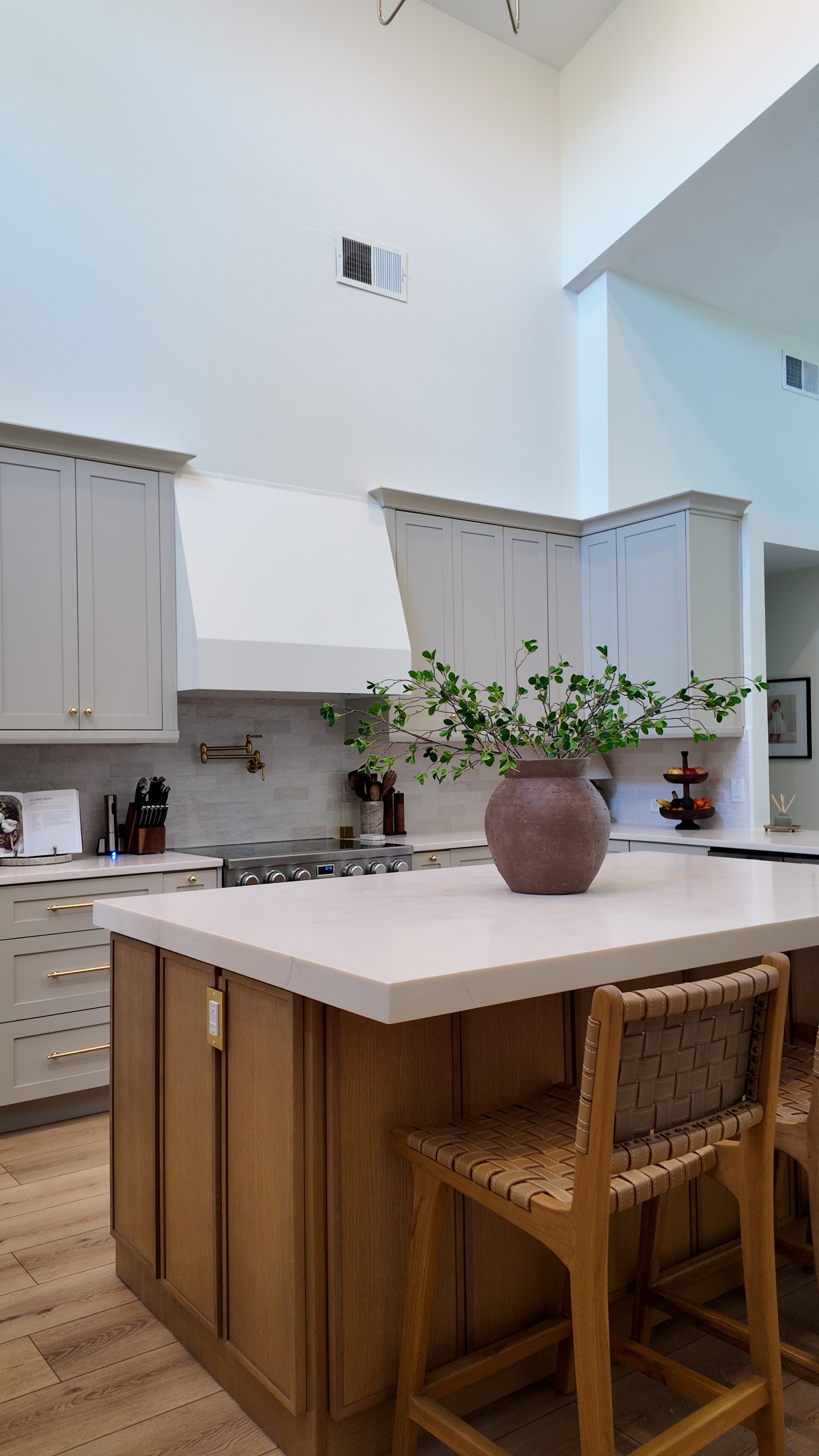 Greige Shaker & Oak Island Kitchen — Kitchen Remodeling in Orlando, FL (6)