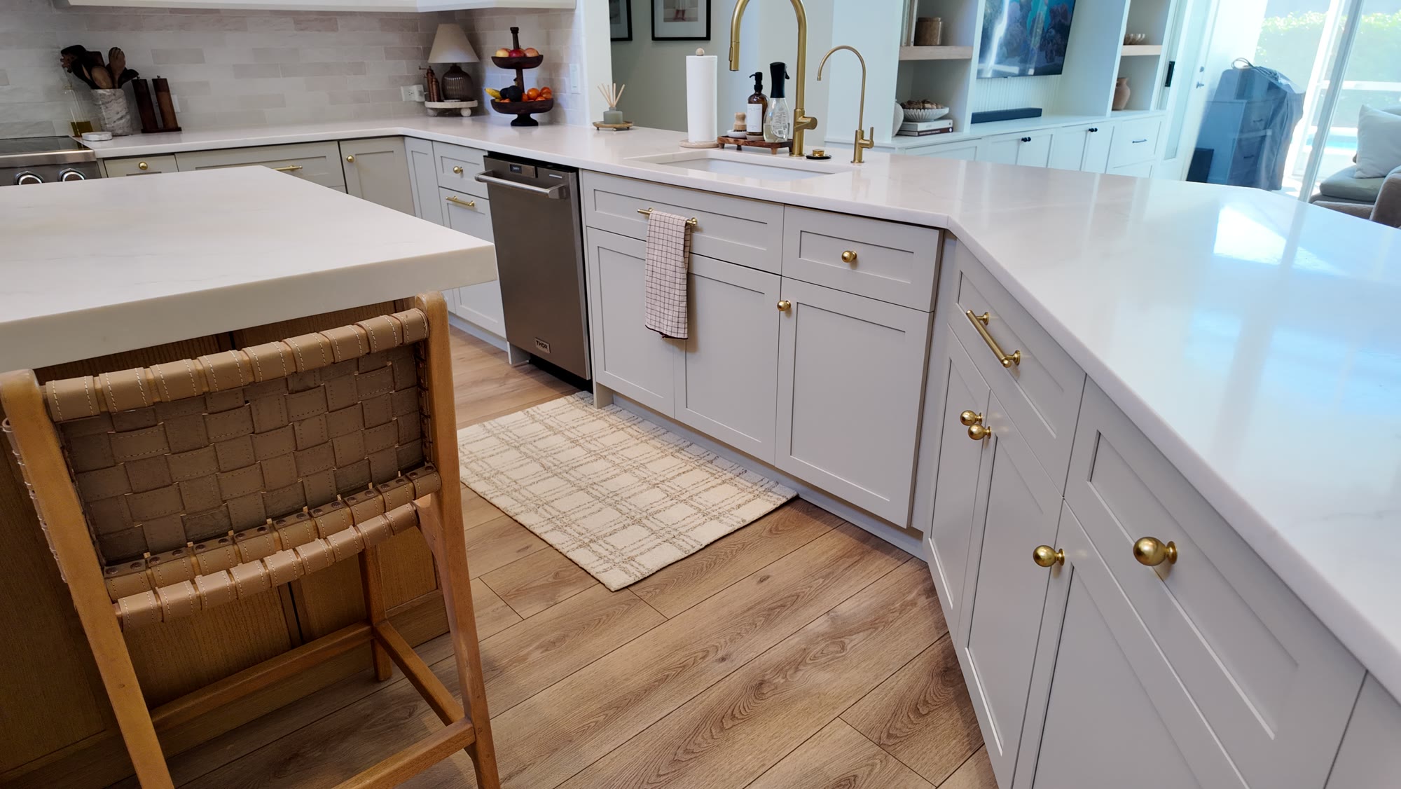 Greige Shaker & Oak Island Kitchen — Kitchen Remodeling in Orlando, FL (4)