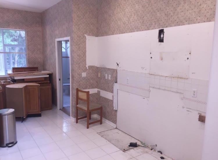 Da cozinha de carvalho ao shaker branco e cinza — Antes, Orlando, FL (1)