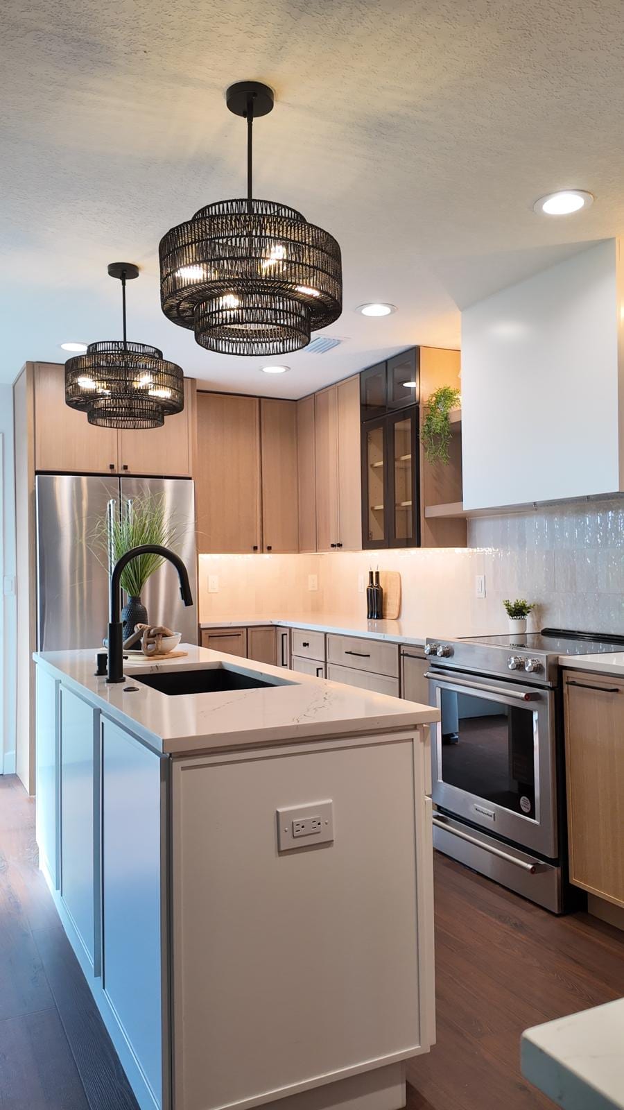 Rift Oak & Waterfall Quartz Kitchen — detail 1