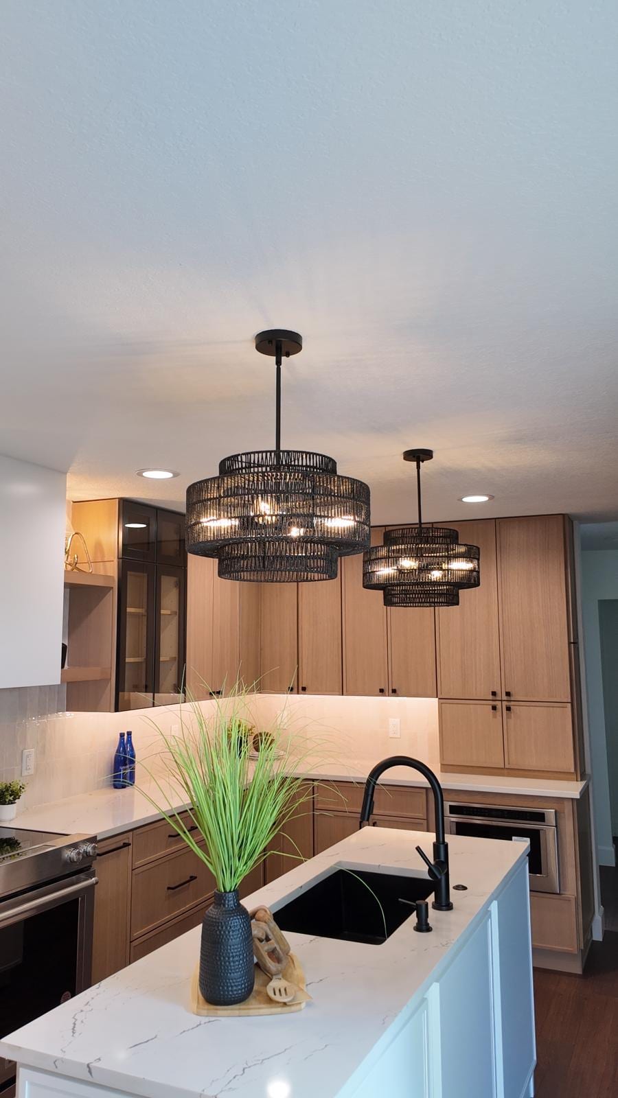 Rift Oak & Waterfall Quartz Kitchen — detail 6